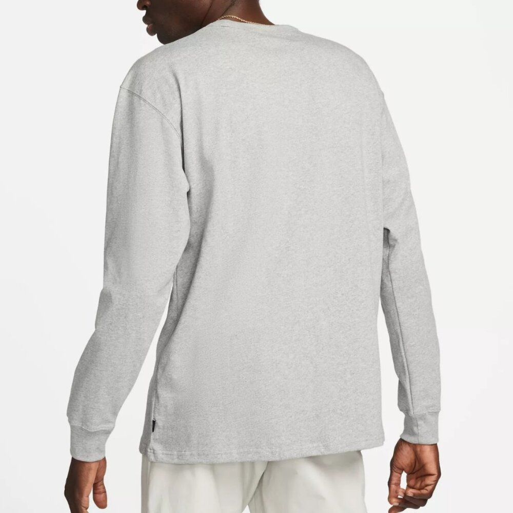 NWT Mens Nike Small Sportswear Premium Essentials Long Sleeve Pocket T Shirt Top - Picture 2 of 7